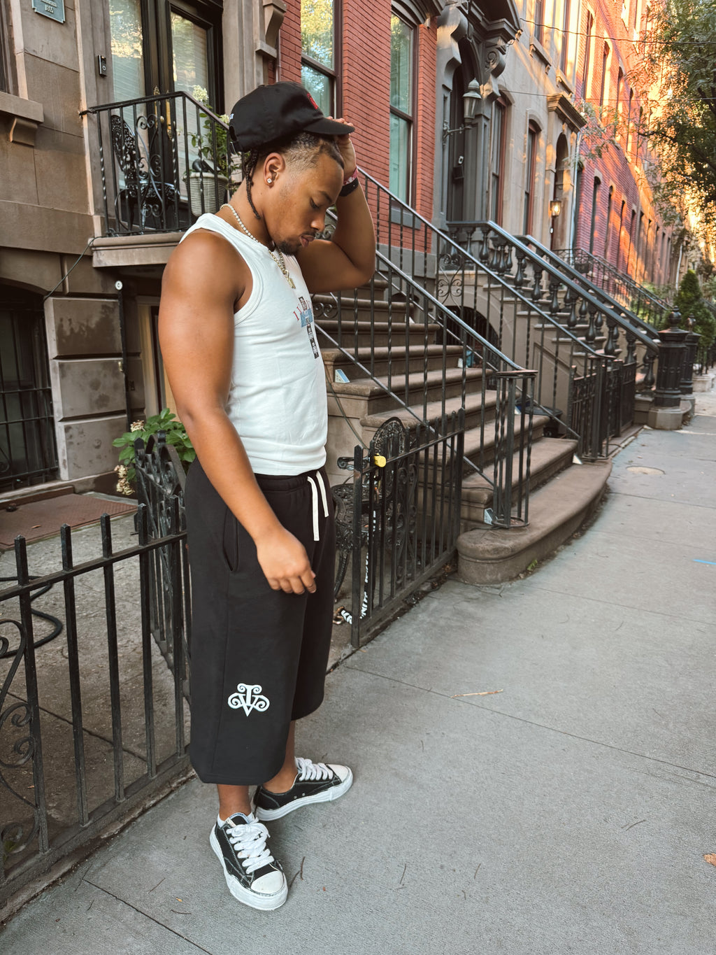 IV LOVE BASICS Three-quarter Sweats